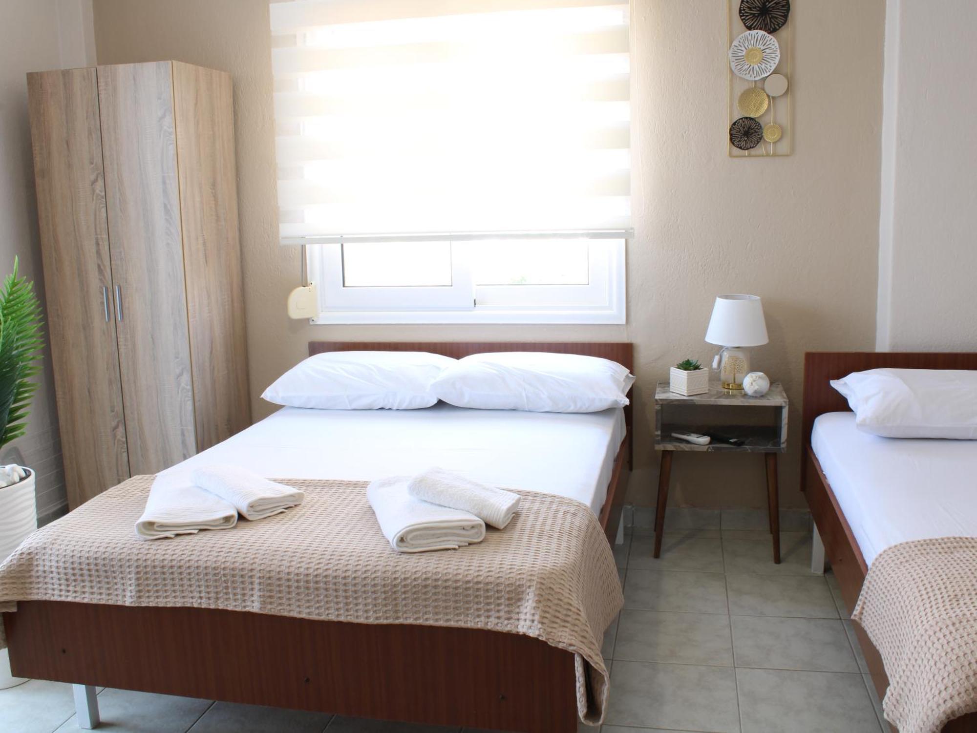 Sunshine Apartments By The Sea Skála Neón Epivatón Екстериор снимка