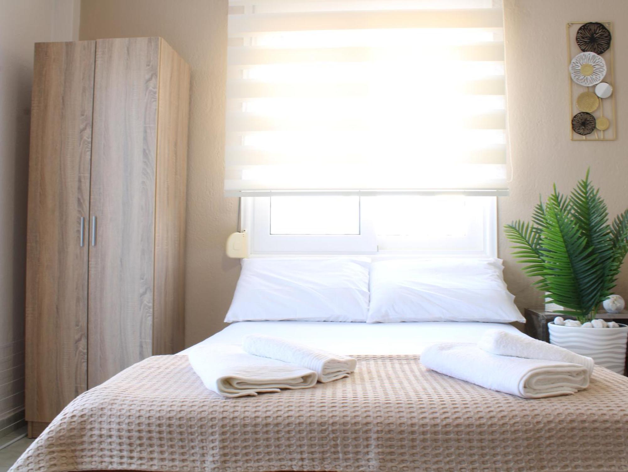 Sunshine Apartments By The Sea Skála Neón Epivatón Екстериор снимка