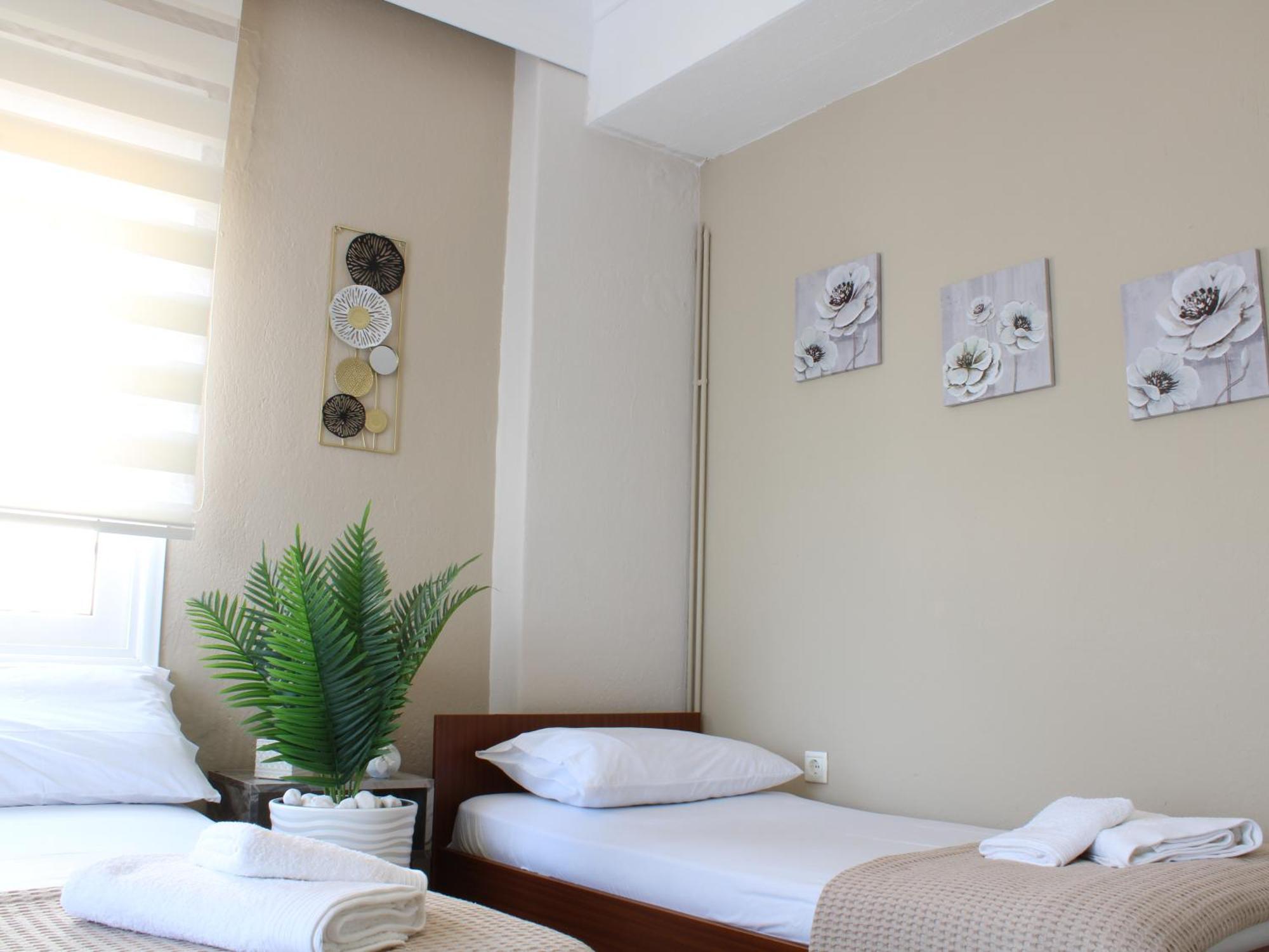 Sunshine Apartments By The Sea Skála Neón Epivatón Екстериор снимка