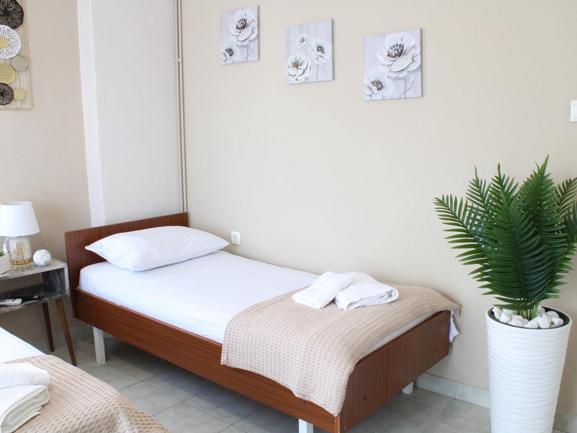 Sunshine Apartments By The Sea Skála Neón Epivatón Екстериор снимка