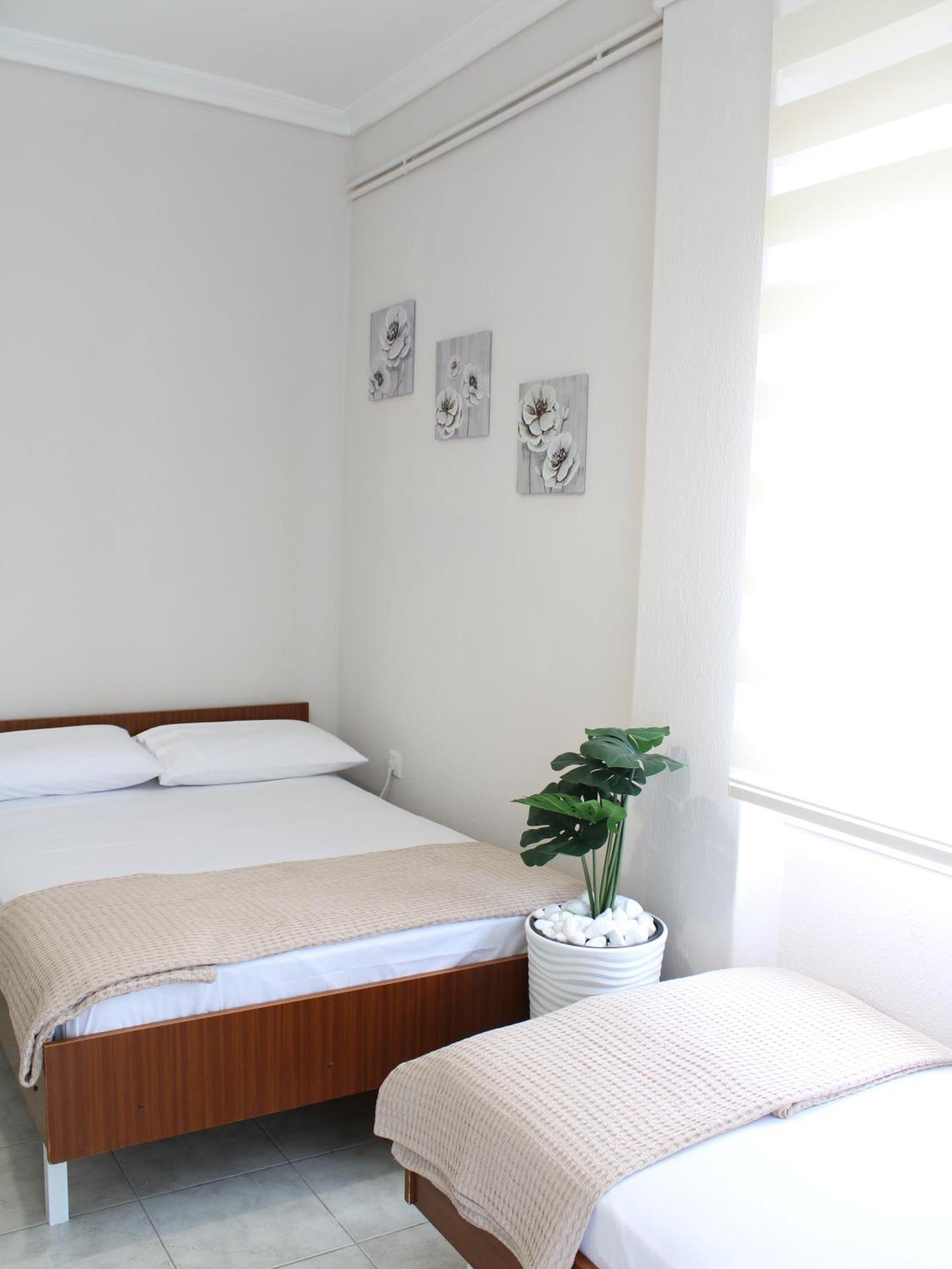 Sunshine Apartments By The Sea Skála Neón Epivatón Екстериор снимка