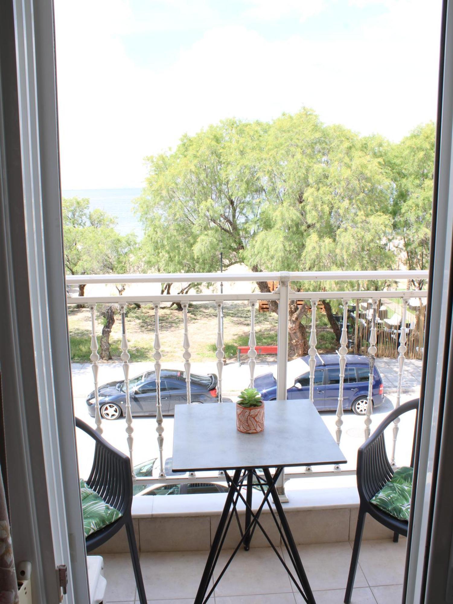 Sunshine Apartments By The Sea Skála Neón Epivatón Екстериор снимка